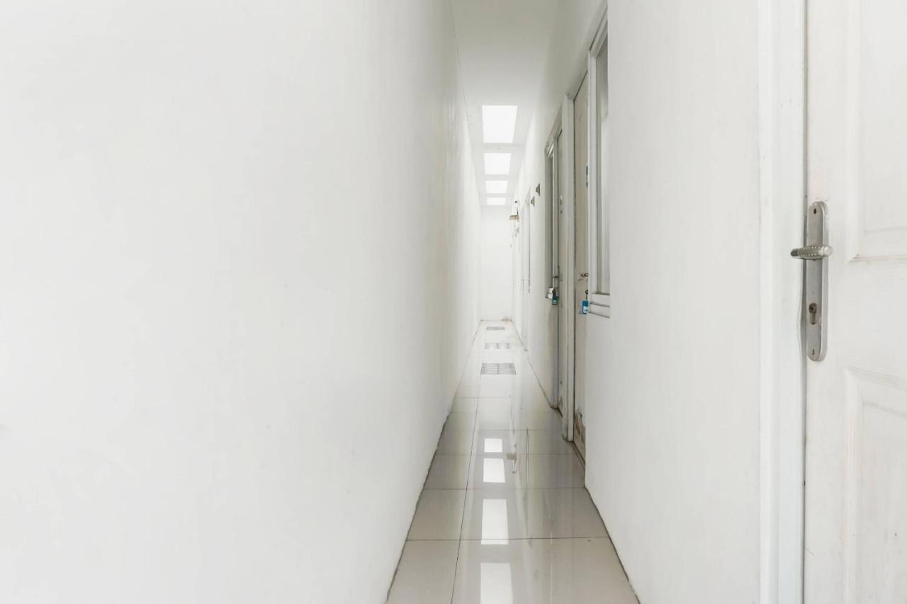 Super Oyo 91074 Stariez Senen Syariah Hotel Jakarta Luaran gambar